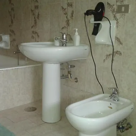 Lucia Affitta Guest house Formia